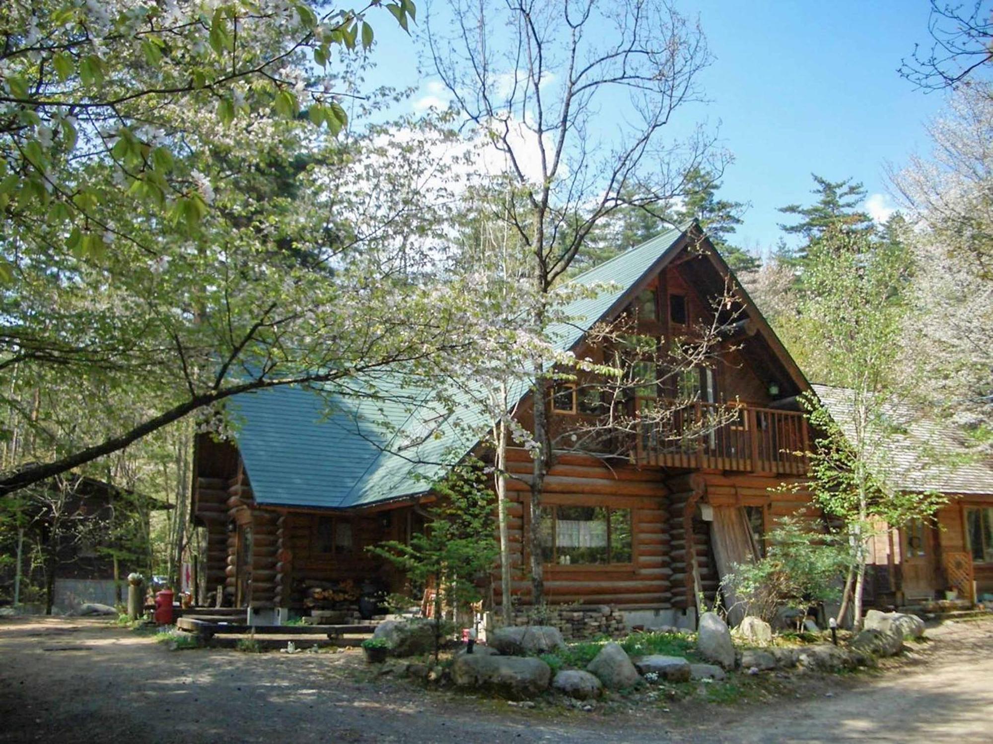 Canadian Loghouse Inn Azuminoyujin Exteriör bild